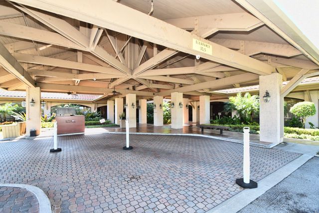 6658 Via Regina 10, Boca Raton, FL 33433