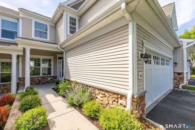 6 Lockwood Circle 6, Bethel, CT 06801