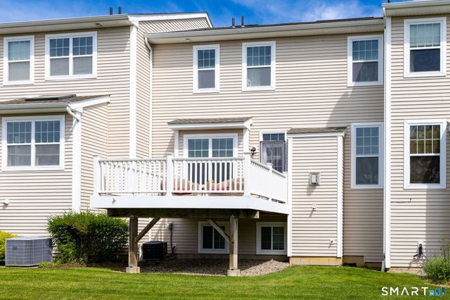 6 Lockwood Circle 6, Bethel, CT 06801