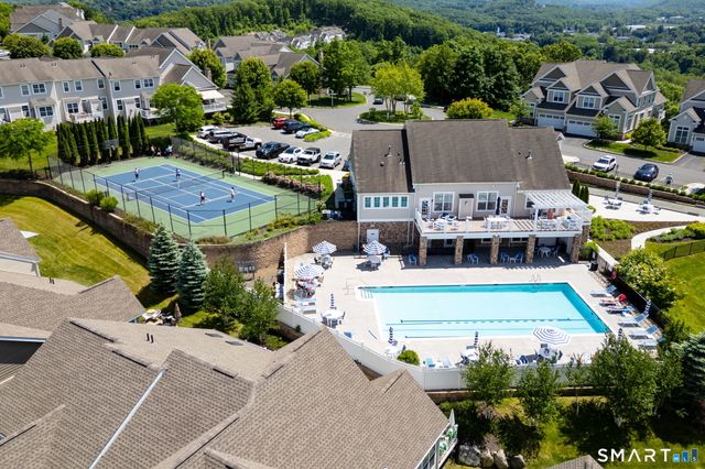 6 Lockwood Circle 6, Bethel, CT 06801