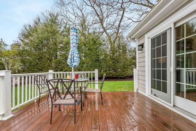 6 Risley Rd 1, Winchester, MA 01890