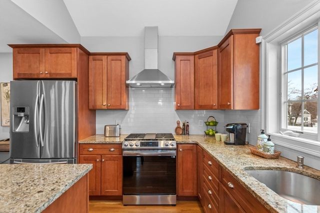 6 Risley Rd 1, Winchester, MA 01890