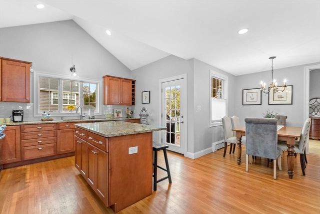 6 Risley Rd 1, Winchester, MA 01890