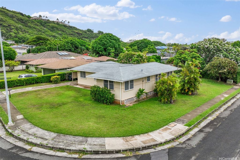 5265 Manauwea Street, Honolulu, HI 96821