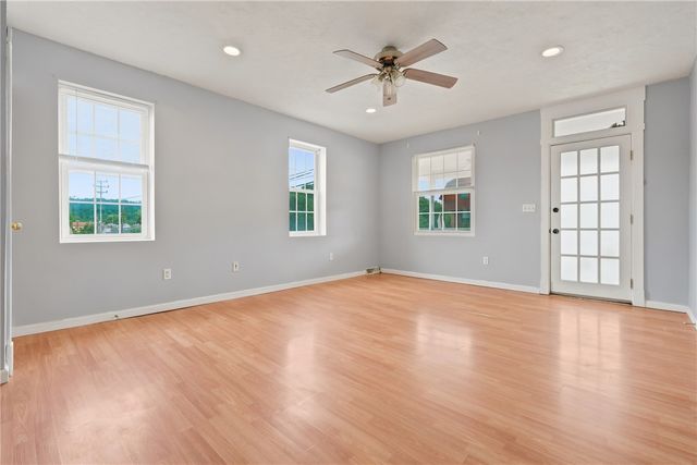 208 37th Street Ext, West Mayfield, PA 15010
