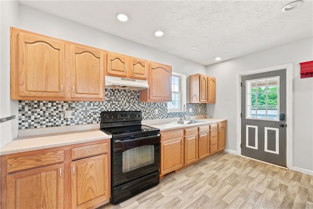 208 37th Street Ext, West Mayfield, PA 15010
