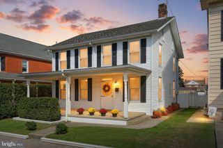 210 CENTENNIAL AVE, Hanover, PA 17331