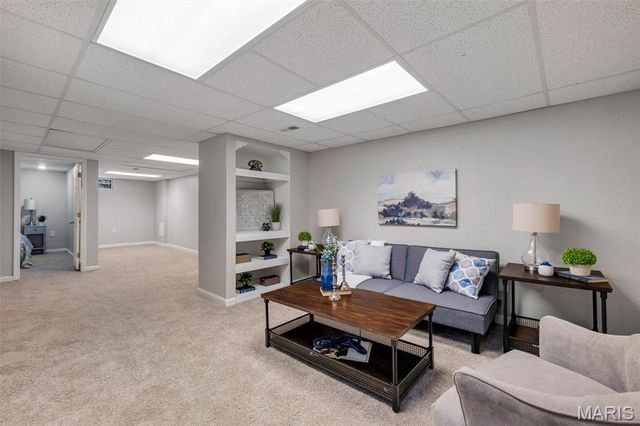 515 Golden Valley Drive, St Louis, MO 63129