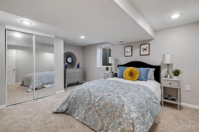 515 Golden Valley Drive, St Louis, MO 63129