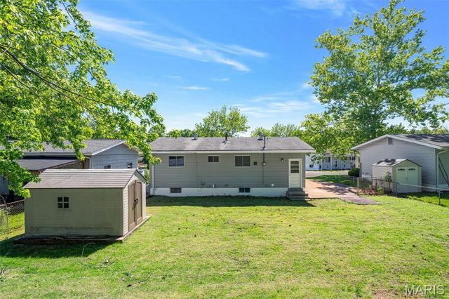 515 Golden Valley Drive, St Louis, MO 63129
