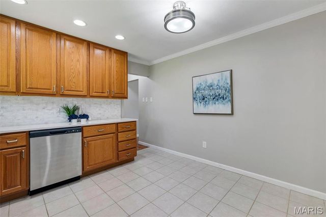 515 Golden Valley Drive, St Louis, MO 63129