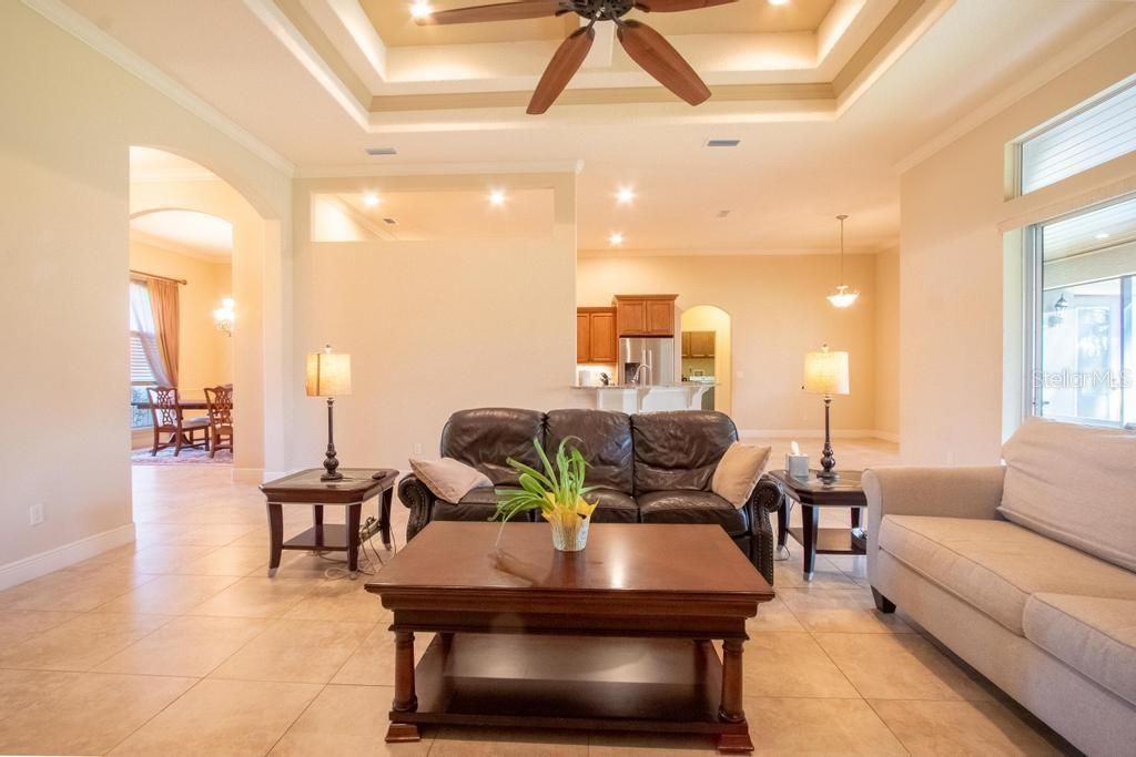 Image 11 of property listing at 15950 SPLENDID OAKS LANE, Tavares, FL 32778