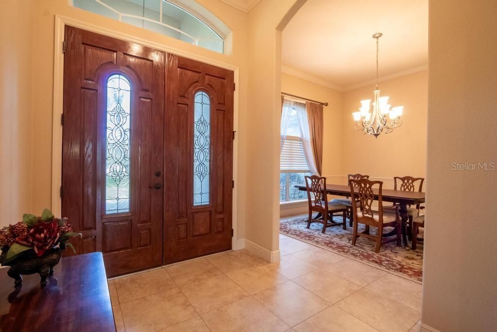 Image 3 of property listing at 15950 SPLENDID OAKS LANE, Tavares, FL 32778