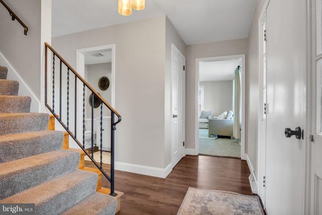 1387 LUTZTOWN RD, Boiling Springs, PA 17007