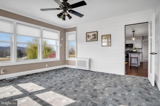 1387 LUTZTOWN RD, Boiling Springs, PA 17007