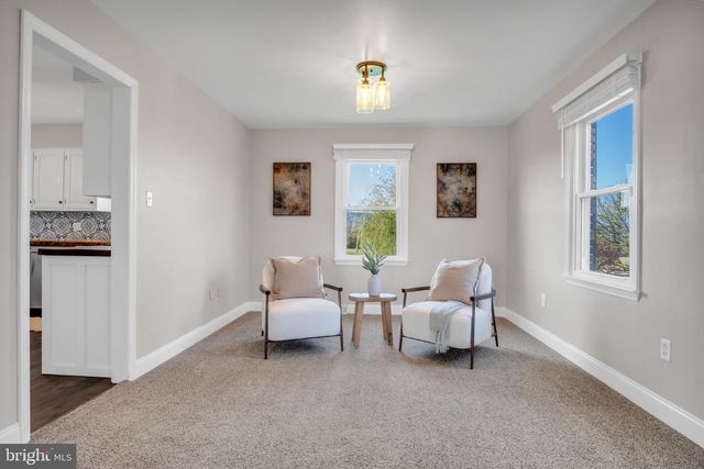 1387 LUTZTOWN RD, Boiling Springs, PA 17007