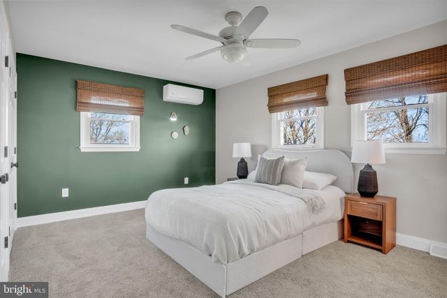 1387 LUTZTOWN RD, Boiling Springs, PA 17007