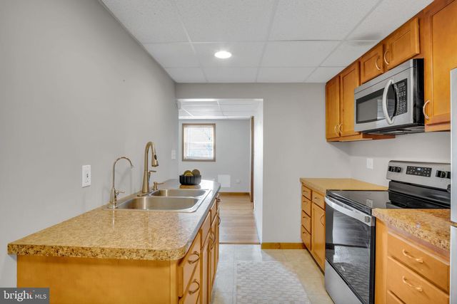 1387 LUTZTOWN RD, Boiling Springs, PA 17007