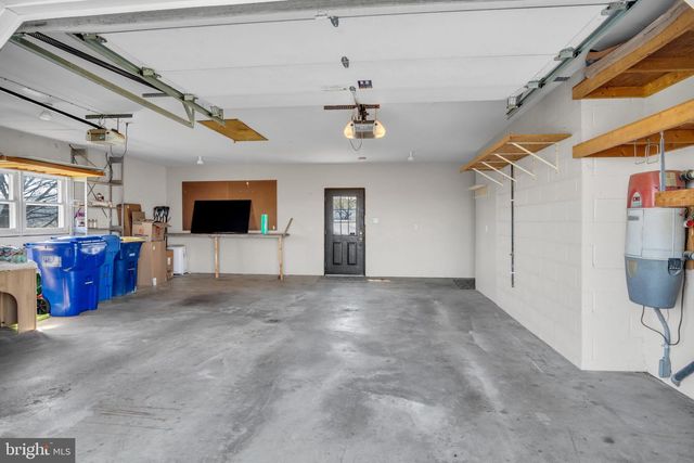 1387 LUTZTOWN RD, Boiling Springs, PA 17007