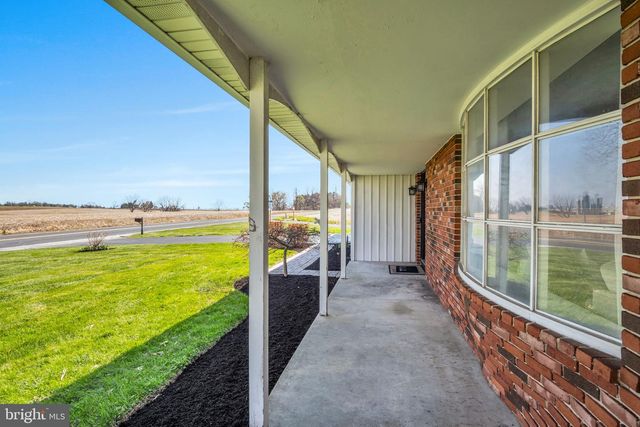 1387 LUTZTOWN RD, Boiling Springs, PA 17007