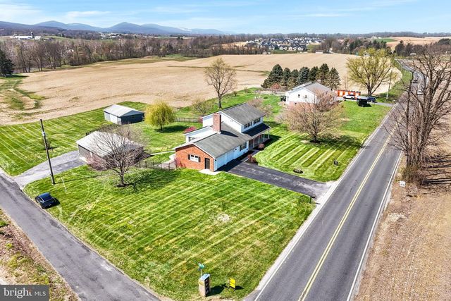 1387 LUTZTOWN RD, Boiling Springs, PA 17007
