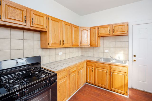 5168 S King Drive 3, Chicago, IL 60615