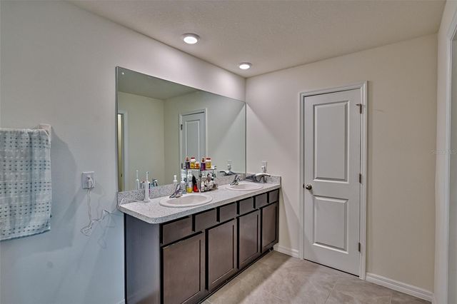 1100 NW 248TH DRIVE, Newberry, FL 32669
