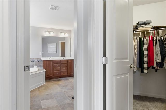 309 Dirkshire Ct, Adams Twp, PA 16046