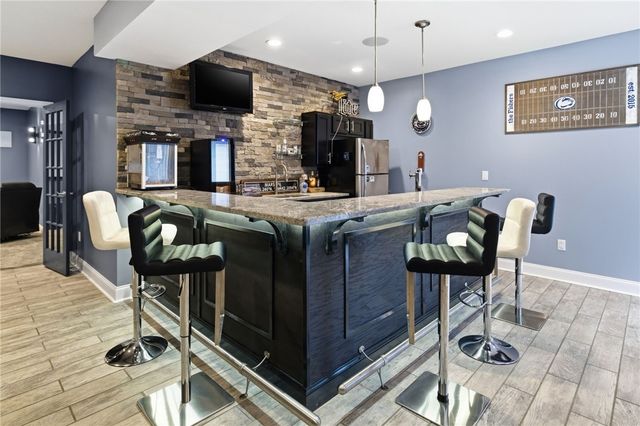 309 Dirkshire Ct, Adams Twp, PA 16046