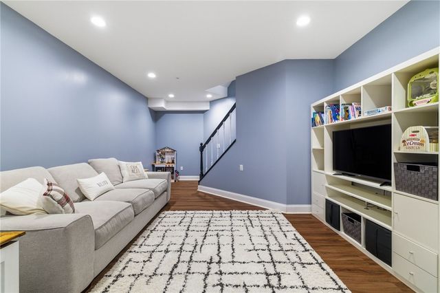 309 Dirkshire Ct, Adams Twp, PA 16046