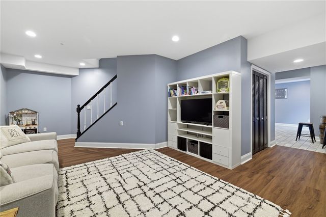 309 Dirkshire Ct, Adams Twp, PA 16046