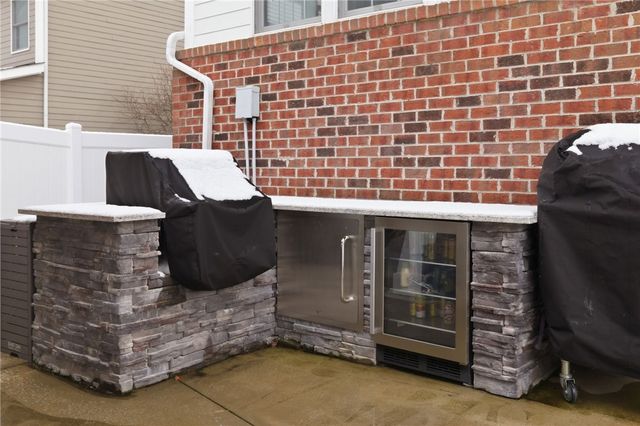 309 Dirkshire Ct, Adams Twp, PA 16046