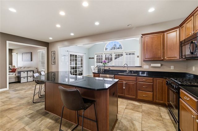 309 Dirkshire Ct, Adams Twp, PA 16046