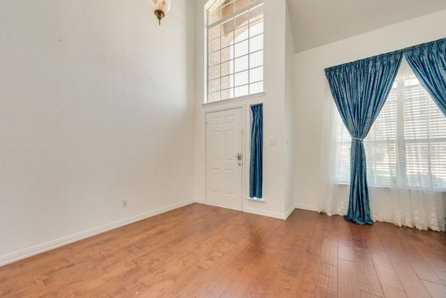 5214 Alazan Bay Drive, Rowlett, TX 75089
