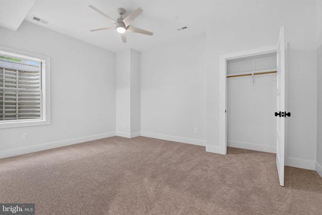 2816 N JEFFERSON ST, Arlington, VA 22207
