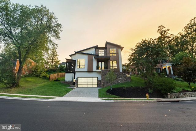 2816 N JEFFERSON ST, Arlington, VA 22207