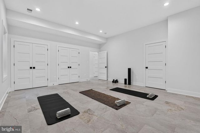 2816 N JEFFERSON ST, Arlington, VA 22207