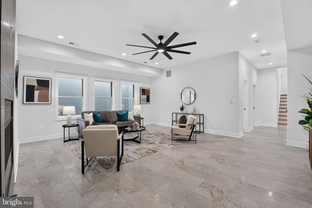 2816 N JEFFERSON ST, Arlington, VA 22207