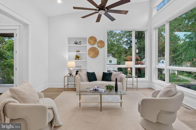 2816 N JEFFERSON ST, Arlington, VA 22207