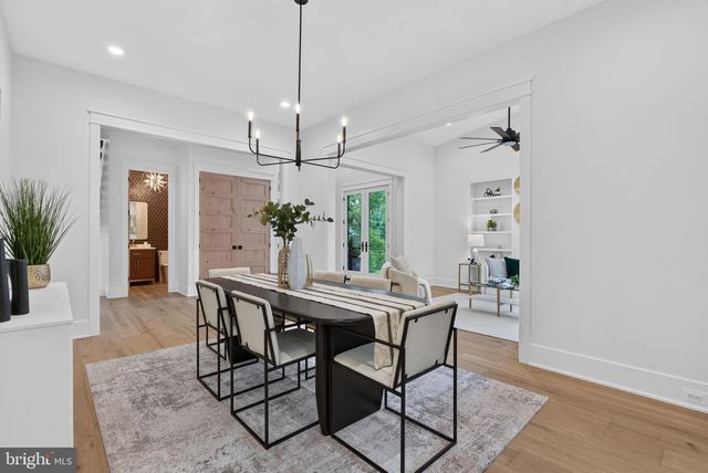 2816 N JEFFERSON ST, Arlington, VA 22207