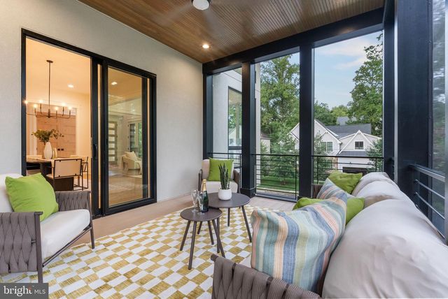 2816 N JEFFERSON ST, Arlington, VA 22207