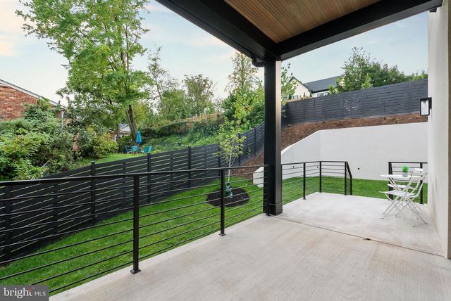2816 N JEFFERSON ST, Arlington, VA 22207