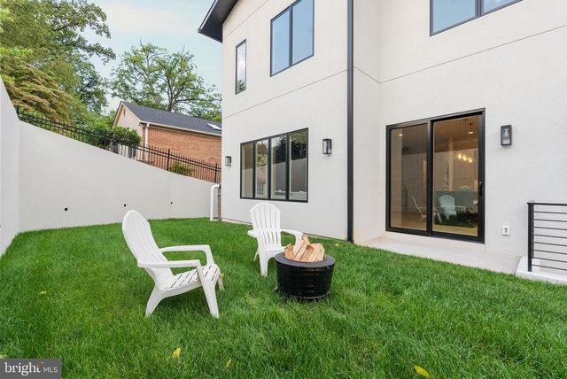 2816 N JEFFERSON ST, Arlington, VA 22207