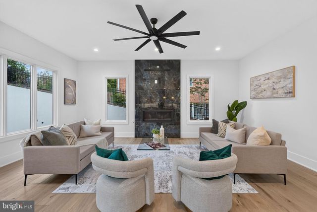 2816 N JEFFERSON ST, Arlington, VA 22207