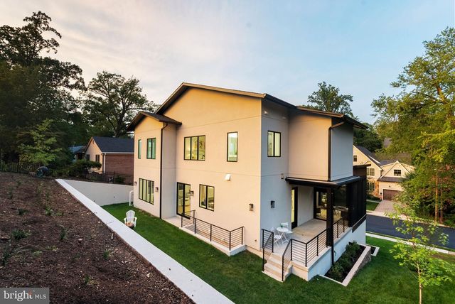 2816 N JEFFERSON ST, Arlington, VA 22207