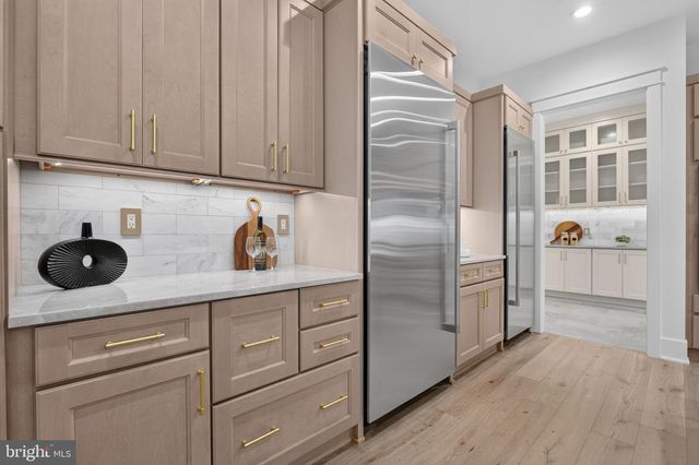 2816 N JEFFERSON ST, Arlington, VA 22207