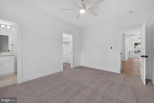 2816 N JEFFERSON ST, Arlington, VA 22207