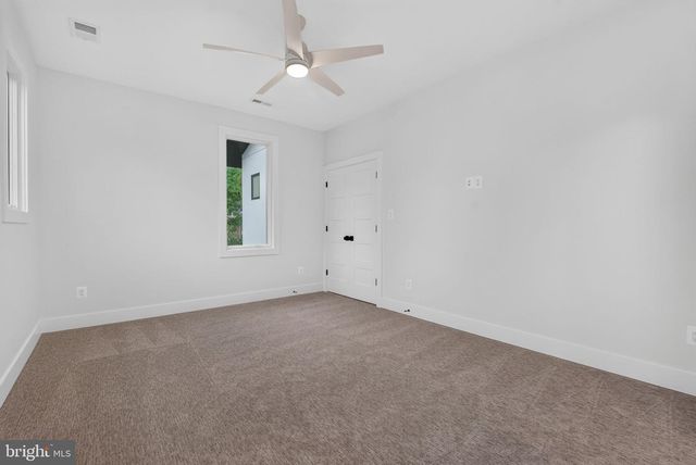 2816 N JEFFERSON ST, Arlington, VA 22207