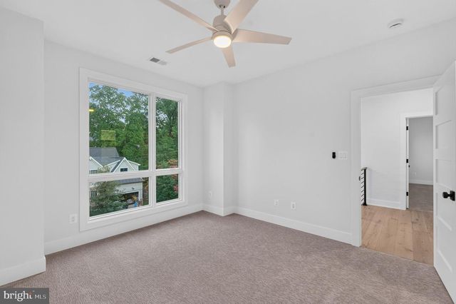 2816 N JEFFERSON ST, Arlington, VA 22207