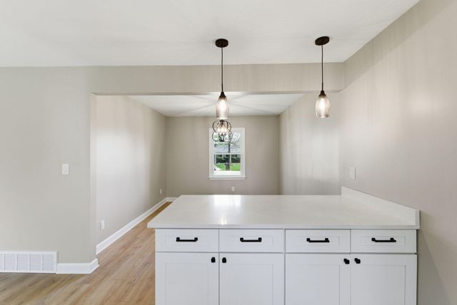 102 Bayberry Road, Versailles, KY 40383